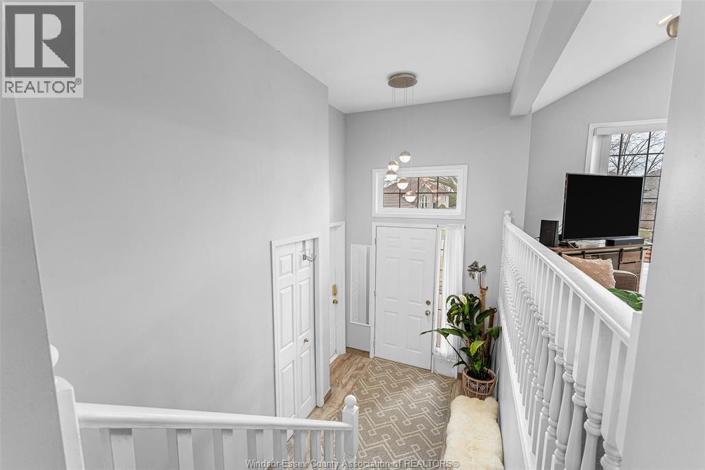 3888 Aristotle Crescent, Windsor, Ontario  N9G 2N9 - Photo 9 - 26012738