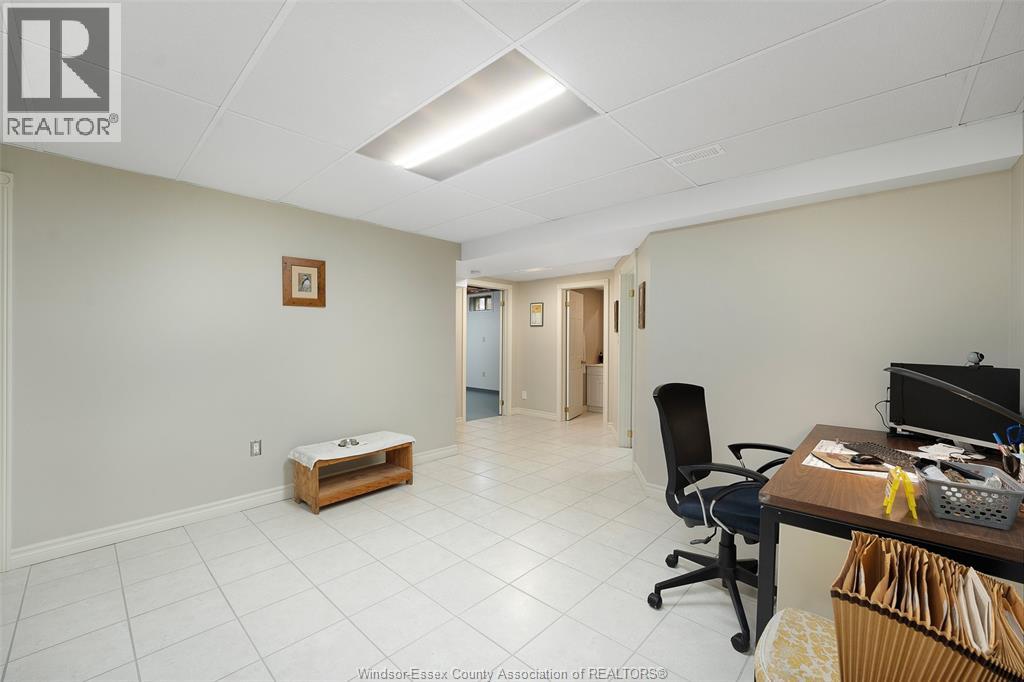 2098 Edgemore Avenue, Lasalle, Ontario  N9H 2K1 - Photo 37 - 26012763