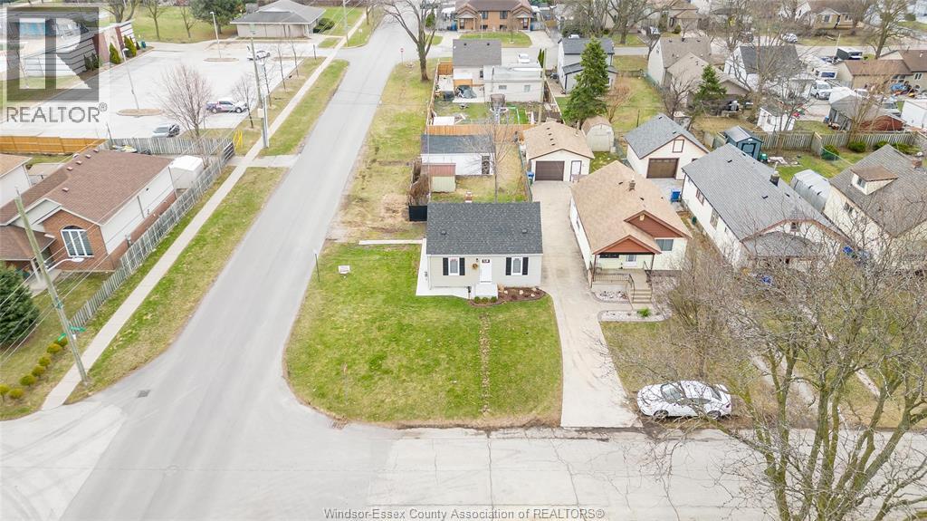 699 Alexandrine Street, Windsor, Ontario  N8X 3C1 - Photo 3 - 26012790