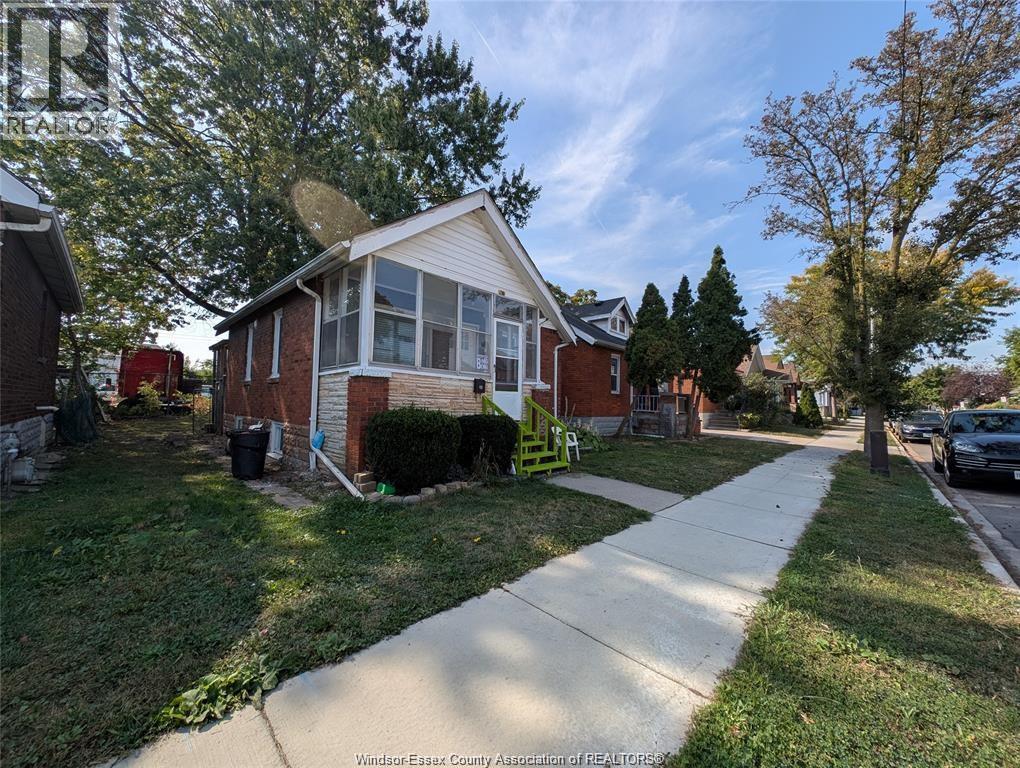 1781 Rooney Street, Windsor, Ontario  N9B 1L3 - Photo 2 - 26012801