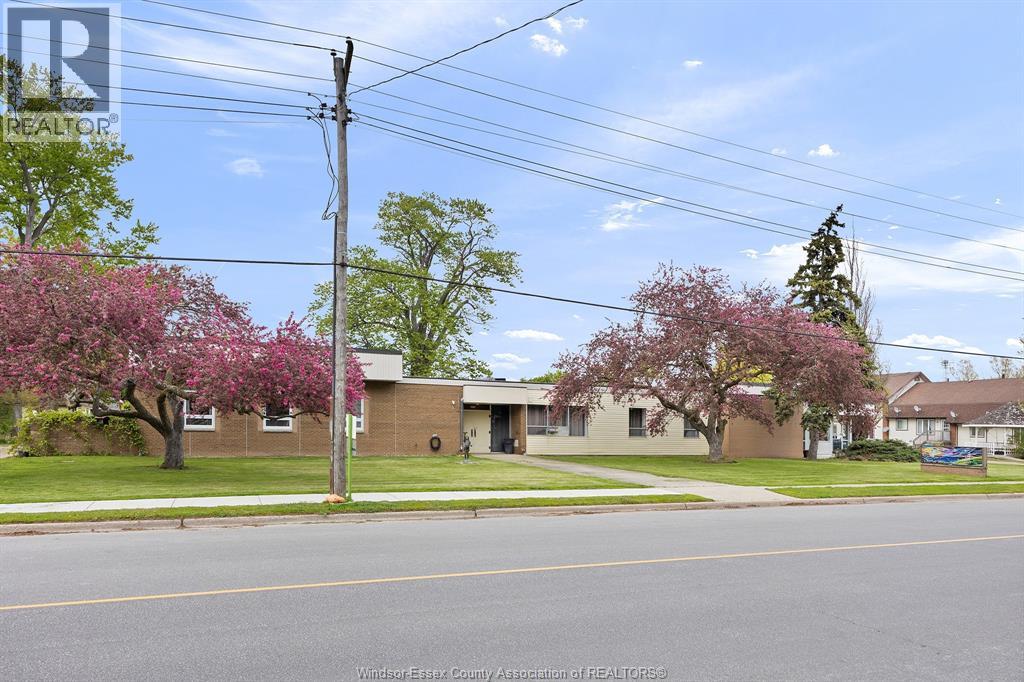 6690 TECUMSEH ROAD, Lakeshore, Ontario
