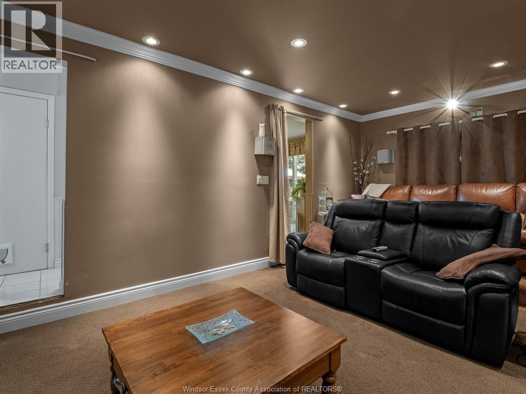 12033 St Thomas, Tecumseh, Ontario  N8N 3V6 - Photo 12 - 26012831
