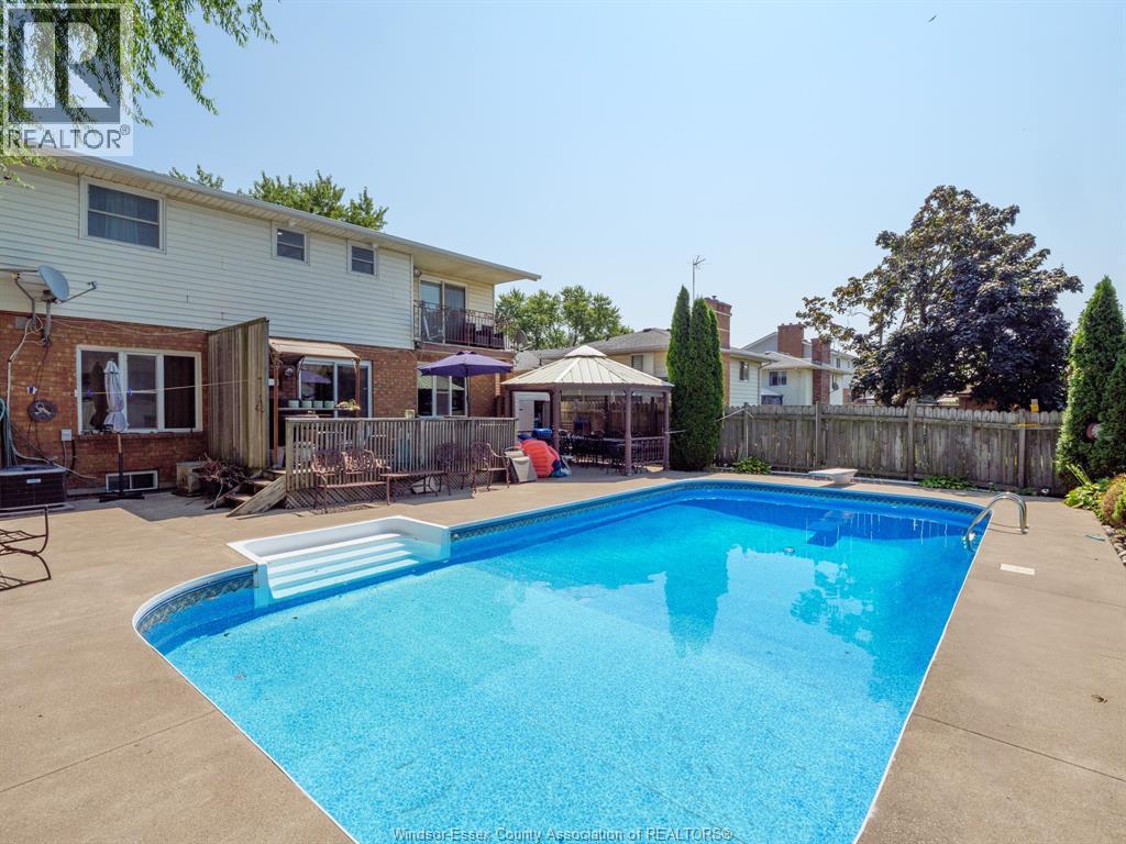 12033 St Thomas, Tecumseh, Ontario  N8N 3V6 - Photo 35 - 26012831