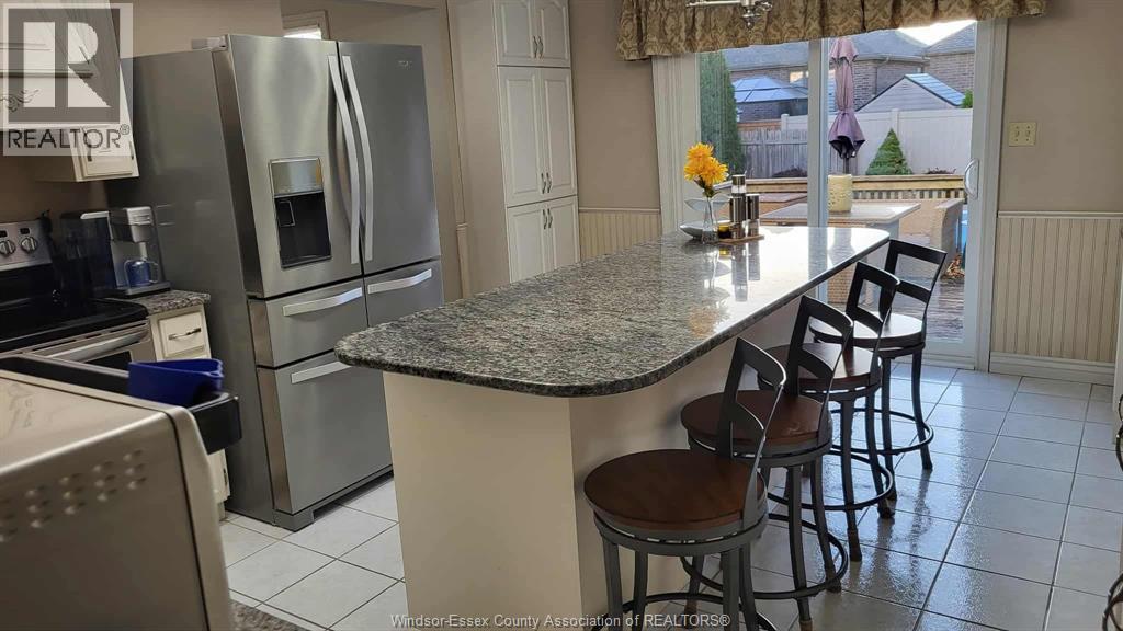 12033 St Thomas, Tecumseh, Ontario  N8N 3V6 - Photo 6 - 26012831