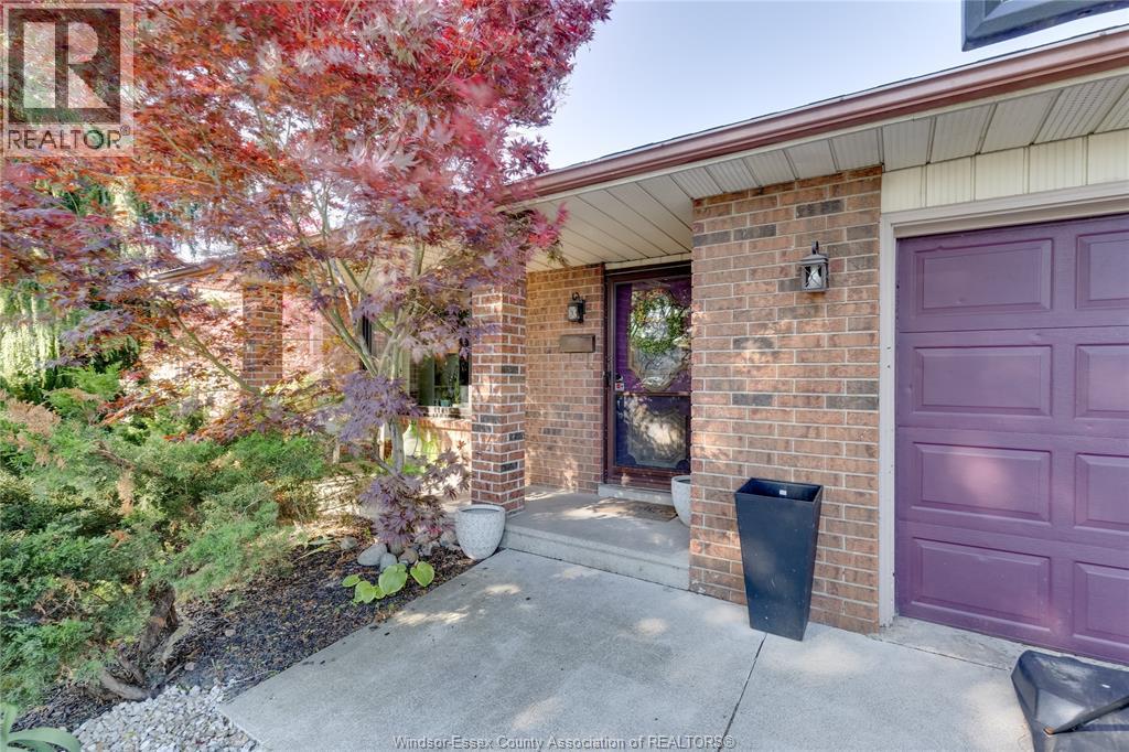2841 Garvey Crescent, Windsor, Ontario  N8W 4W7 - Photo 2 - 26012950