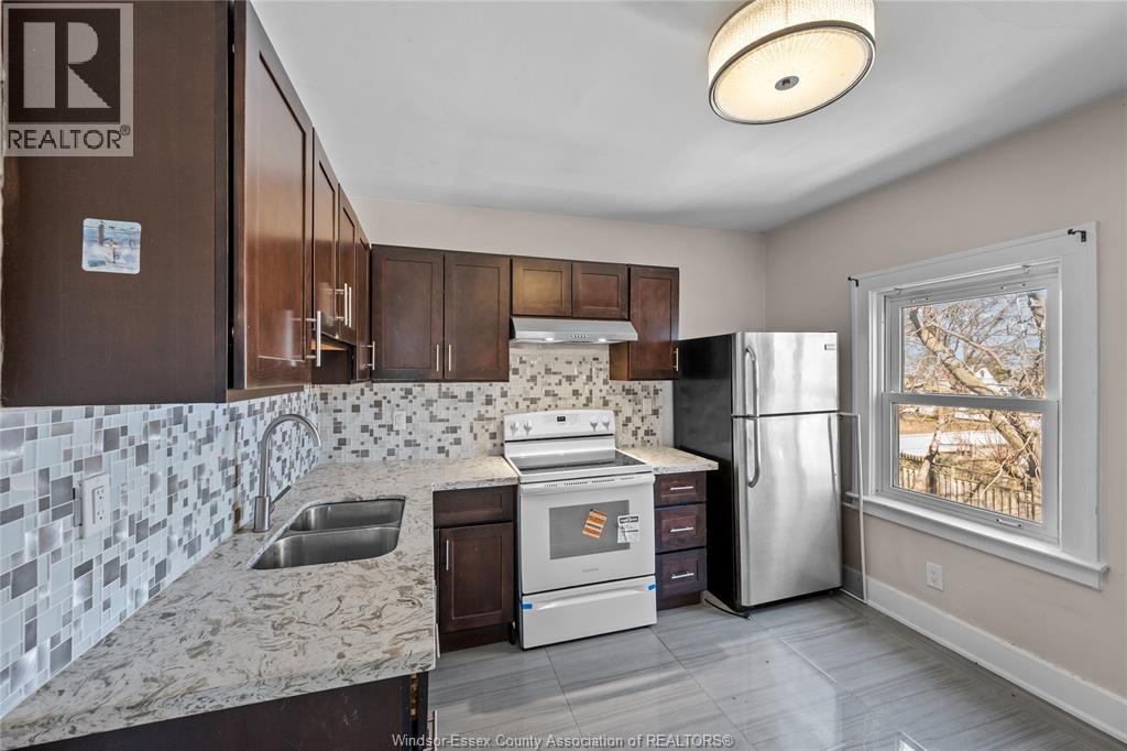 1156 Elm Unit# Upper, Windsor, Ontario  N9A 5H9 - Photo 3 - 26012896