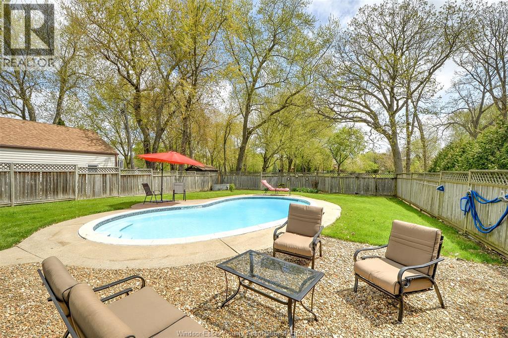 885 Front Road North, Amherstburg, Ontario  N9V 2V6 - Photo 13 - 26013007