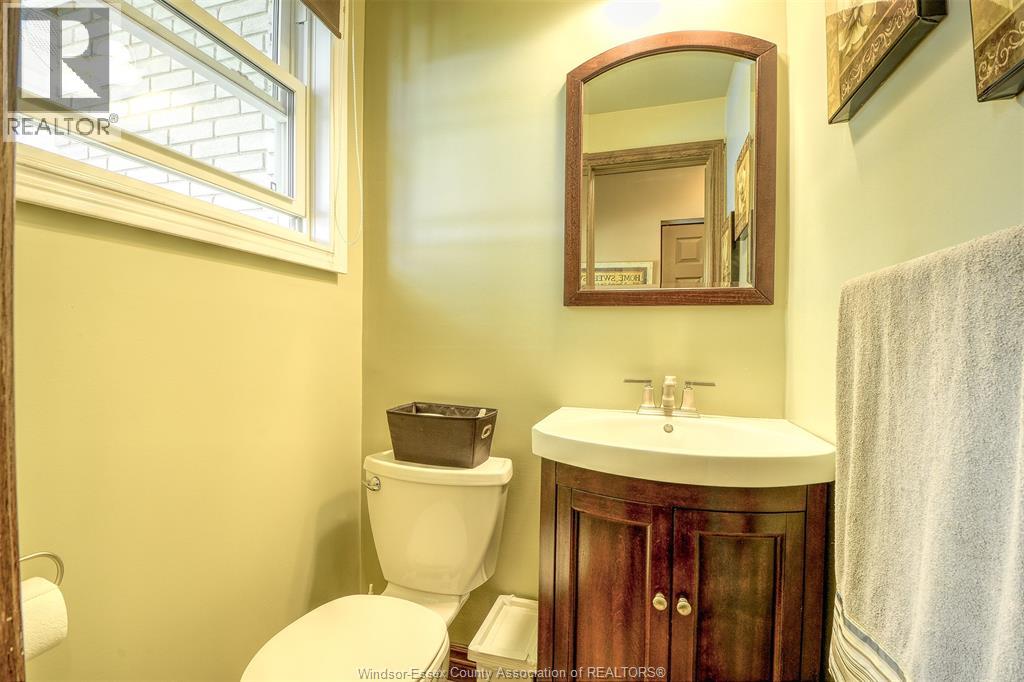 885 Front Road North, Amherstburg, Ontario  N9V 2V6 - Photo 33 - 26013007