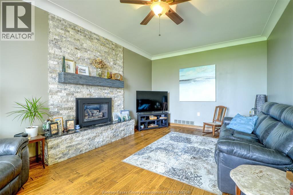 885 Front Road North, Amherstburg, Ontario  N9V 2V6 - Photo 34 - 26013007