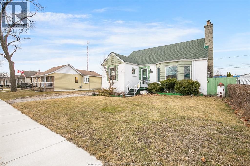 2653 Alexis Street, Windsor, Ontario  N8W 3Z7 - Photo 2 - 26013026