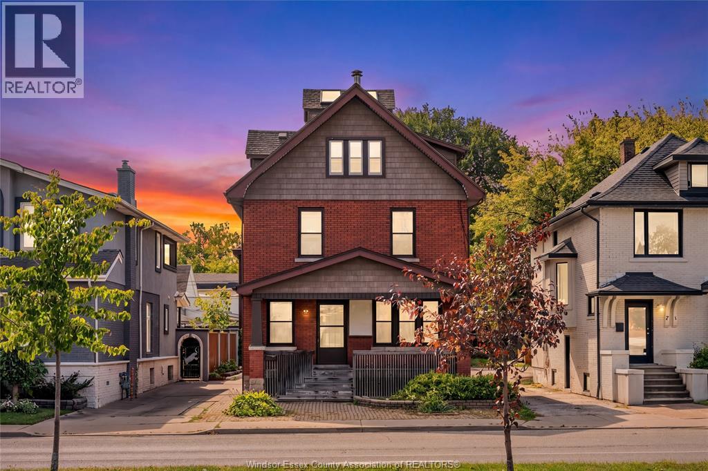 79 GILES BOULEVARD East, Windsor, Ontario