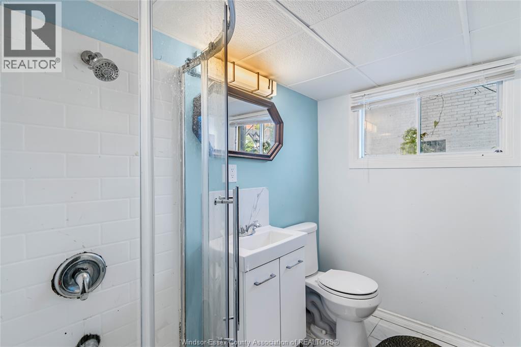 79 Giles Boulevard East, Windsor, Ontario  N9A 4B8 - Photo 7 - 26012895