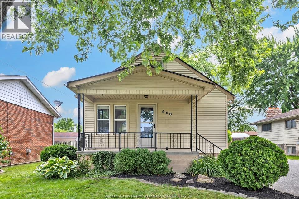 928 LACASSE BOULEVARD, Tecumseh, Ontario