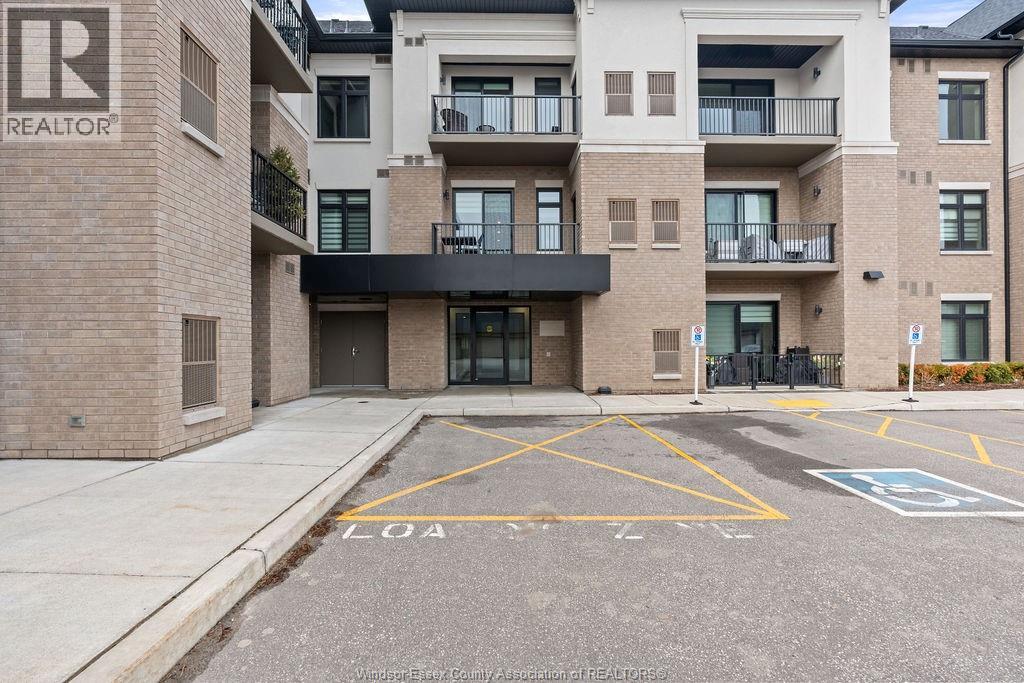 1855 WYOMING Unit# 301, LaSalle, Ontario