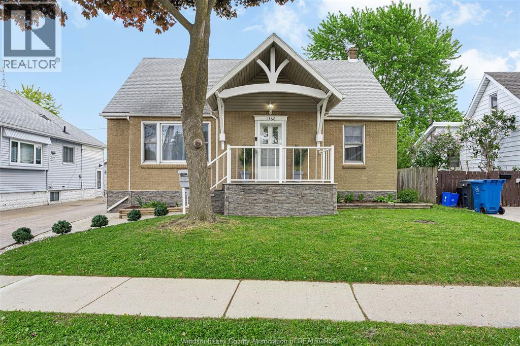 1366 LILLIAN AVENUE, Windsor, Ontario