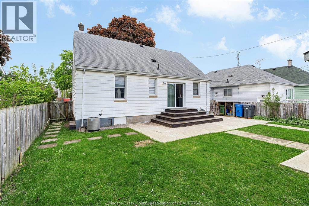 1366 Lillian Avenue, Windsor, Ontario  N8X 4A5 - Photo 33 - 26013088