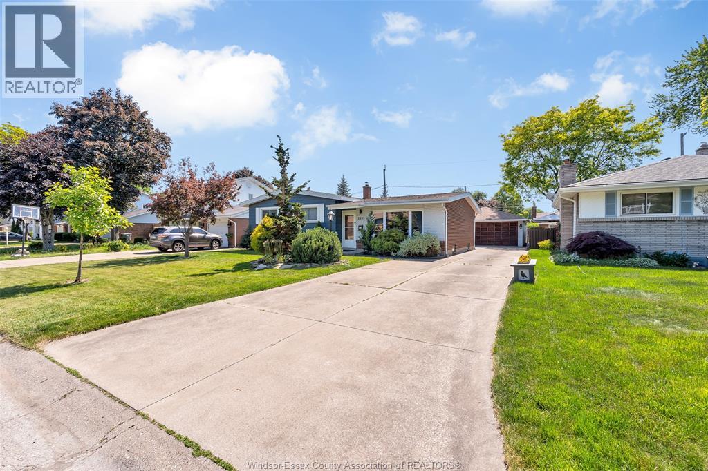 2695 Sierra Drive, Windsor, Ontario  N9E 2Y9 - Photo 3 - 26013114