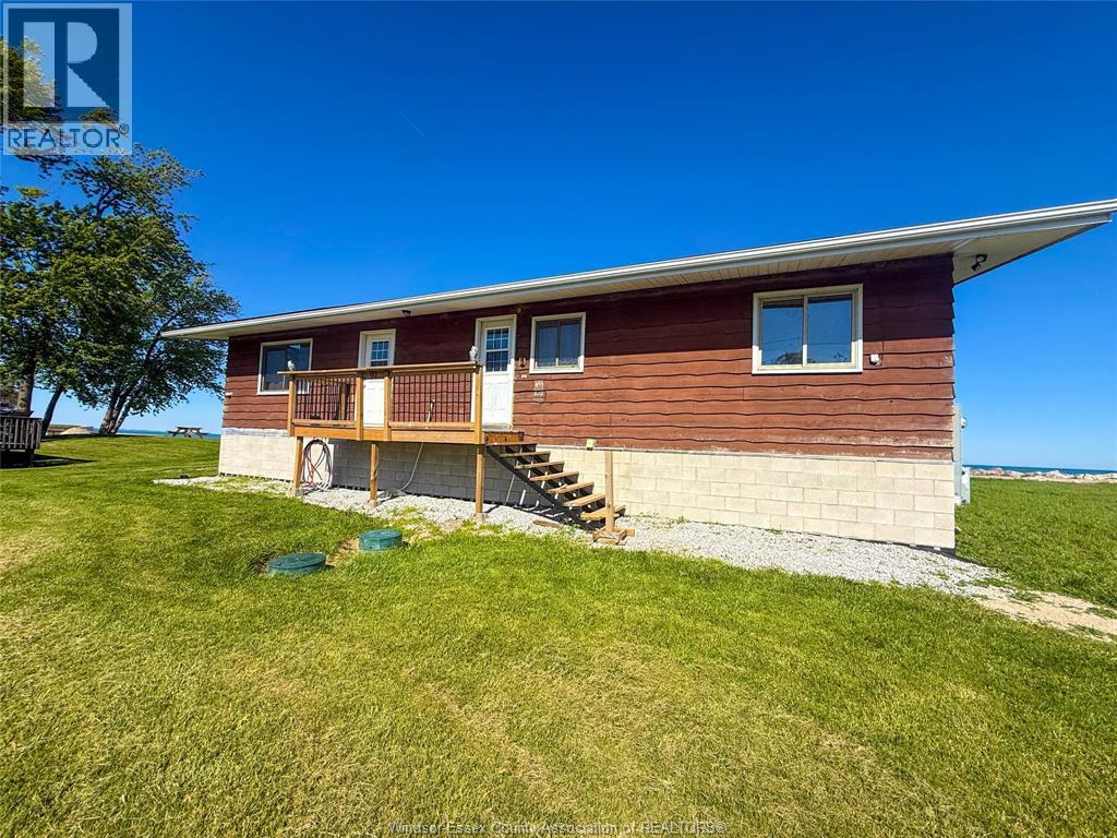 91 Marentette Beach Road, Leamington, Ontario  N8H 3V7 - Photo 2 - 26013111