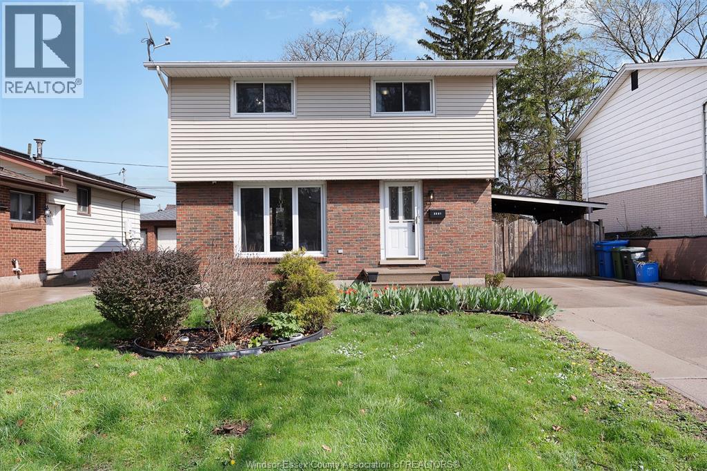 3581 WOLFE COURT, Windsor, Ontario
