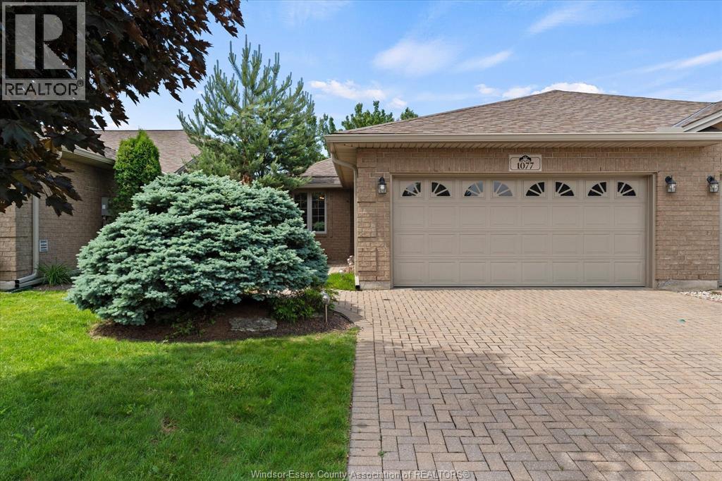 1077 Hacienda Way, Windsor, Ontario  N9G 2T7 - Photo 1 - 26013229