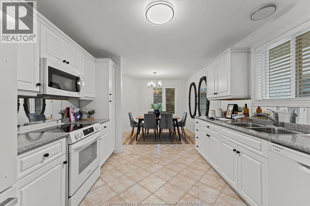 1077 Hacienda Way, Windsor, Ontario  N9G 2T7 - Photo 16 - 26013229