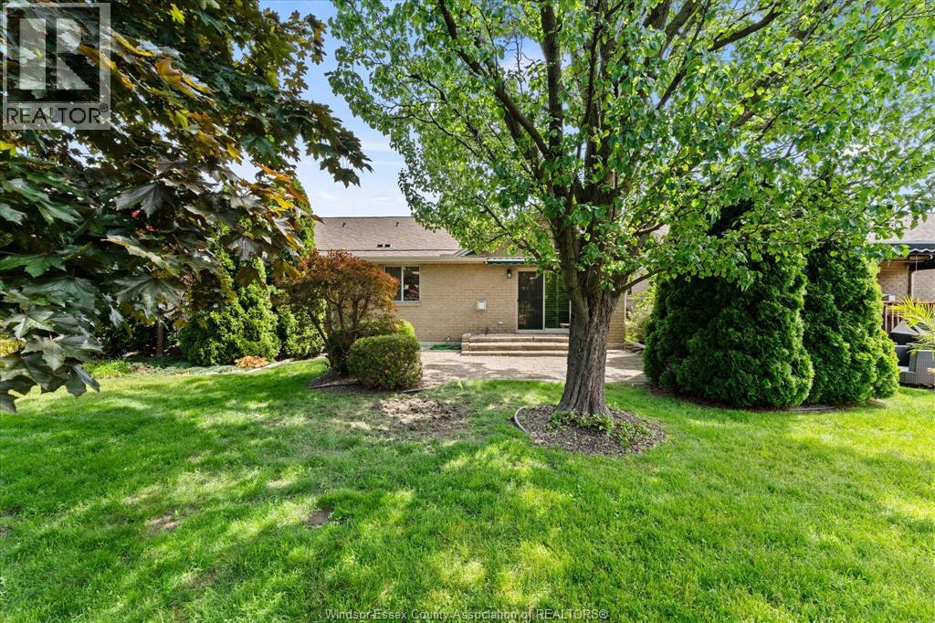 1077 Hacienda Way, Windsor, Ontario  N9G 2T7 - Photo 37 - 26013229