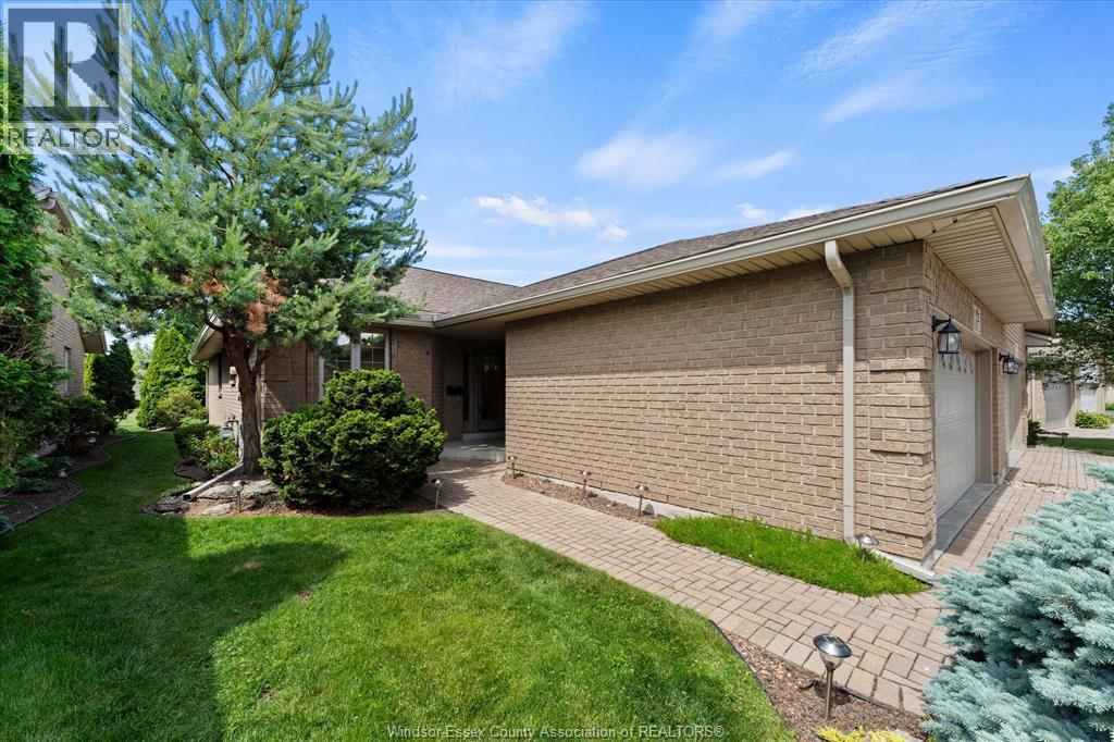 1077 Hacienda Way, Windsor, Ontario  N9G 2T7 - Photo 4 - 26013229