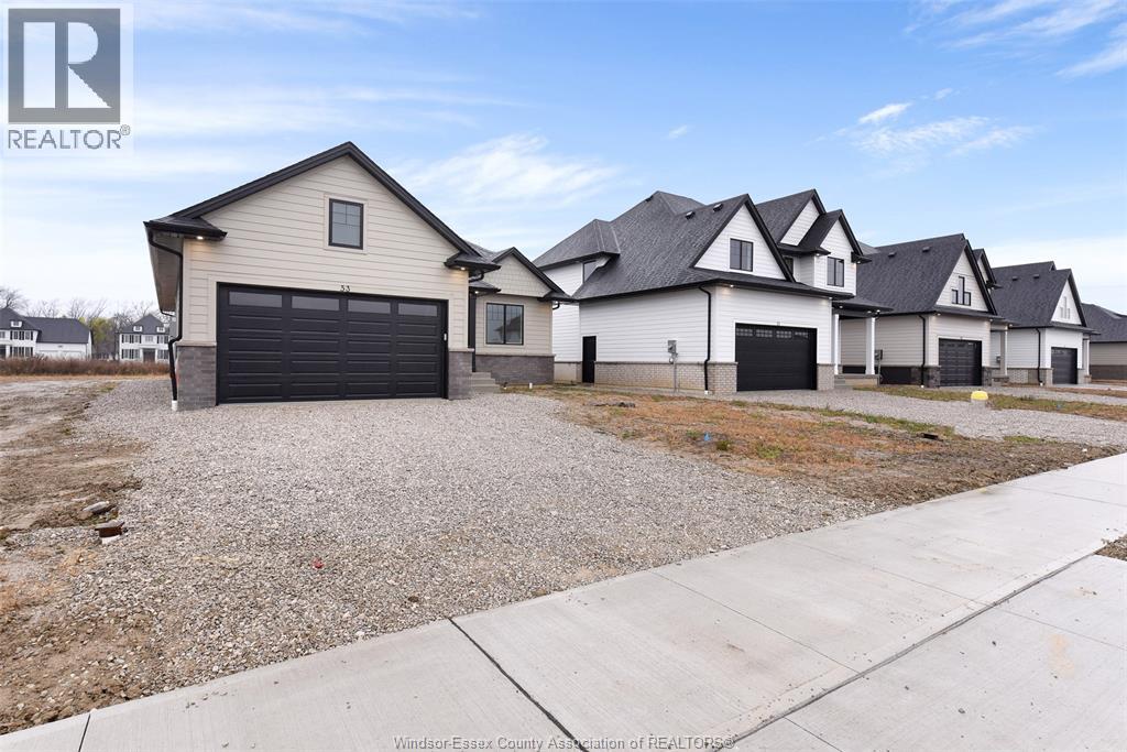 53 Belleview, Kingsville, Ontario  N0R 1B0 - Photo 2 - 26013260
