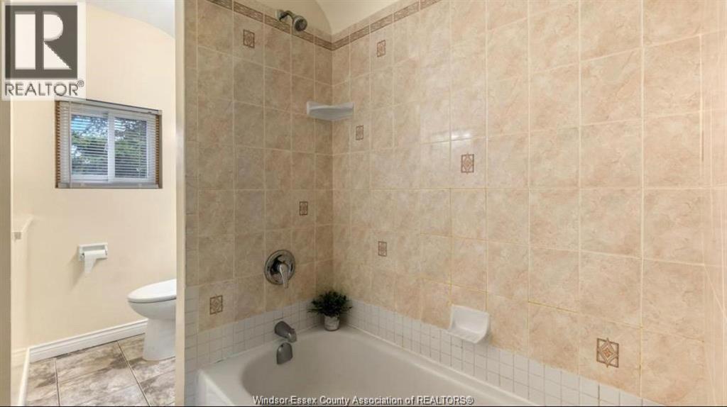 329 Pierre Avenue Unit# Main Floor, Windsor, Ontario  N9A 2J7 - Photo 12 - 26013254