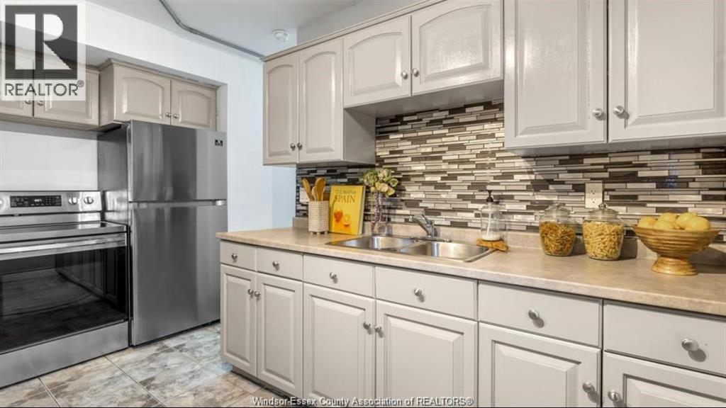 329 Pierre Avenue Unit# Main Floor, Windsor, Ontario  N9A 2J7 - Photo 7 - 26013254