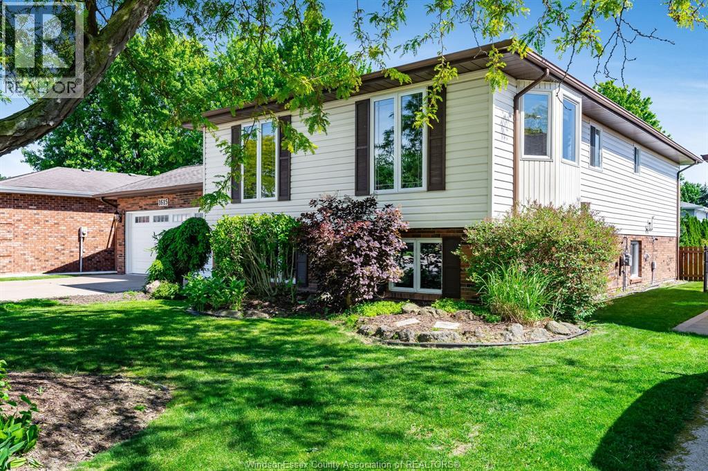 1615 Elmwood Avenue, Lakeshore, Ontario  N9C 1Y6 - Photo 2 - 26013247