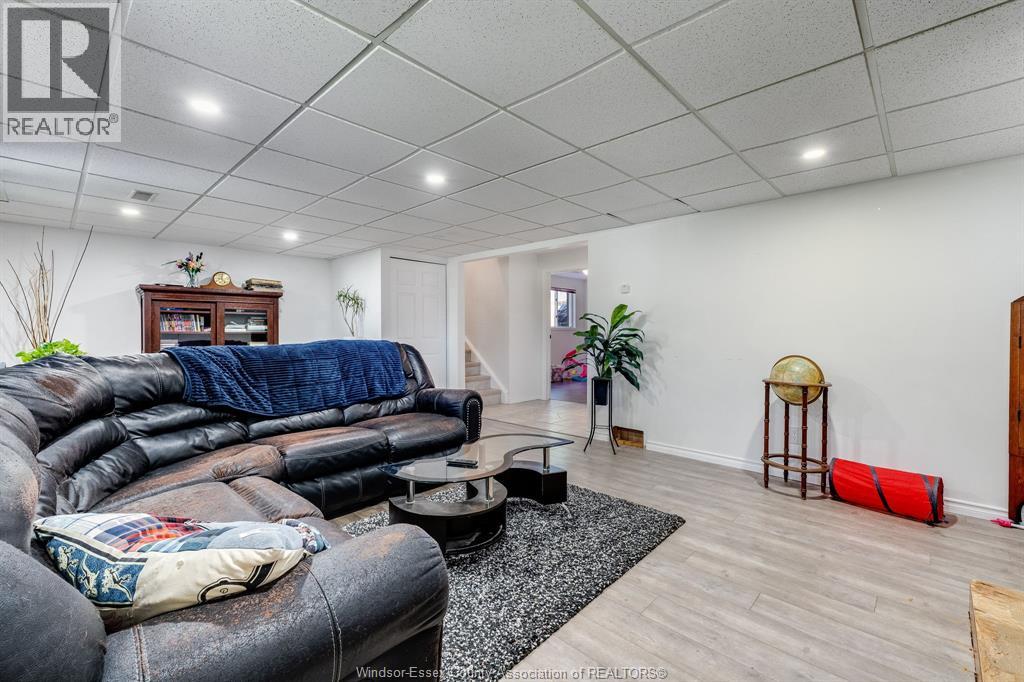 1615 Elmwood Avenue, Lakeshore, Ontario  N9C 1Y6 - Photo 23 - 26013247