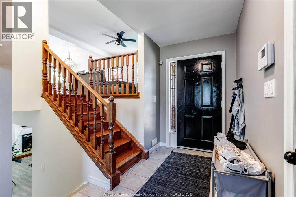 1615 Elmwood Avenue, Lakeshore, Ontario  N9C 1Y6 - Photo 4 - 26013247