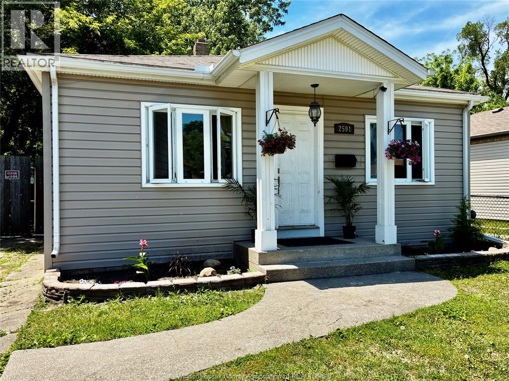 2591 Meighen Road, Windsor, Ontario  N9A 2S6 - Photo 2 - 26013264