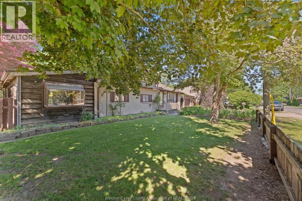 310 River Avenue, Lasalle, Ontario  N9J 1A2 - Photo 3 - 26013294