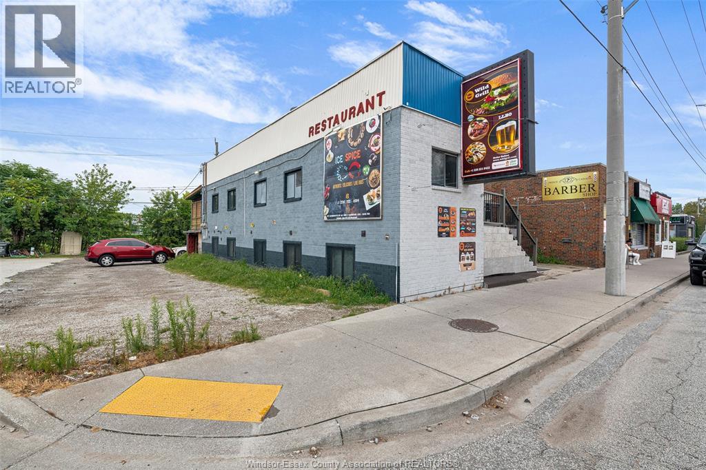 1011 Wyandotte, Windsor, Ontario  N9A 5Y6 - Photo 1 - 26013306