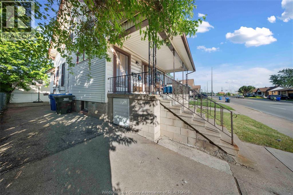 2404 Howard Avenue, Windsor, Ontario  N8T 2M1 - Photo 4 - 26013164