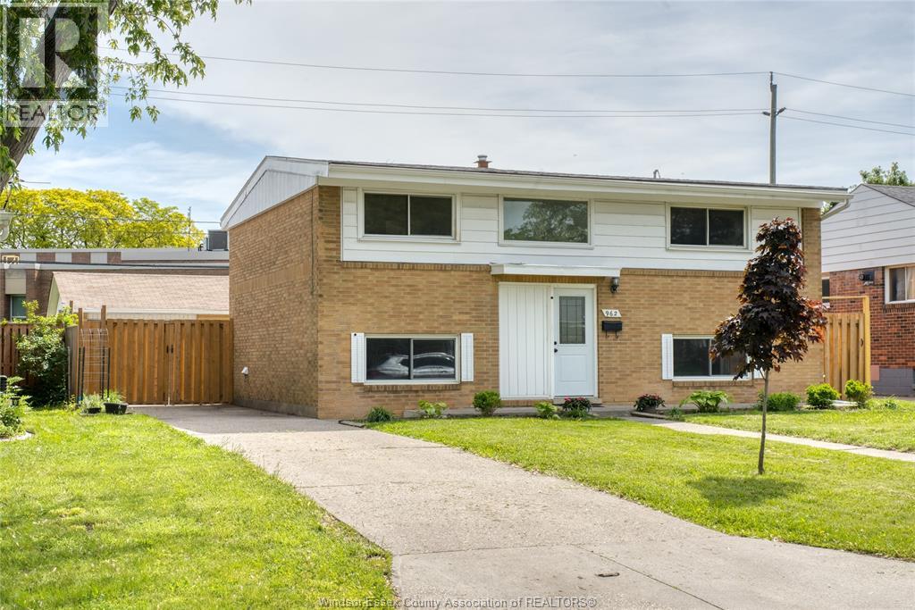 962 Watson, Windsor, Ontario  N8S 3T2 - Photo 3 - 26013402