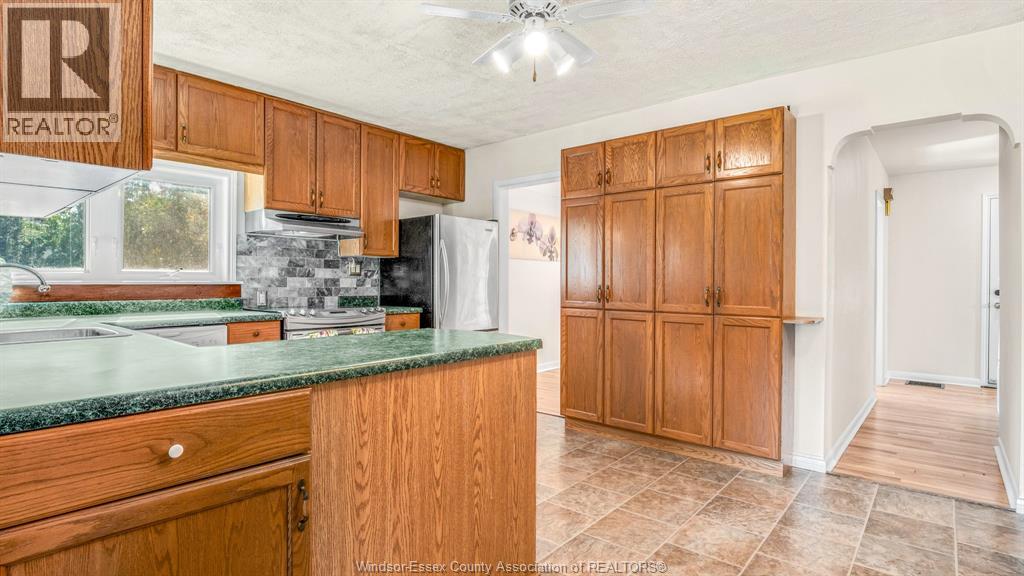 4054 Roseland Drive West, Windsor, Ontario  N9G 1Z8 - Photo 17 - 26013410