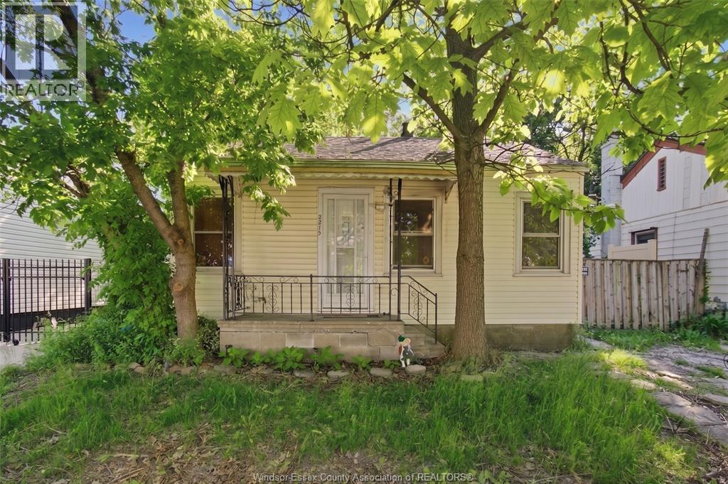 2215 Forest Avenue, Windsor, Ontario  N8W 2G7 - Photo 1 - 26013447
