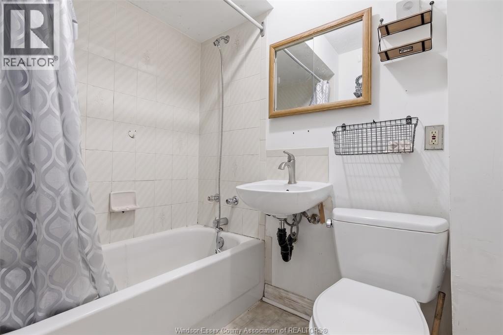 2215 Forest Avenue, Windsor, Ontario  N8W 2G7 - Photo 12 - 26013447