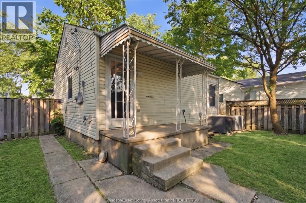 2215 Forest Avenue, Windsor, Ontario  N8W 2G7 - Photo 16 - 26013447
