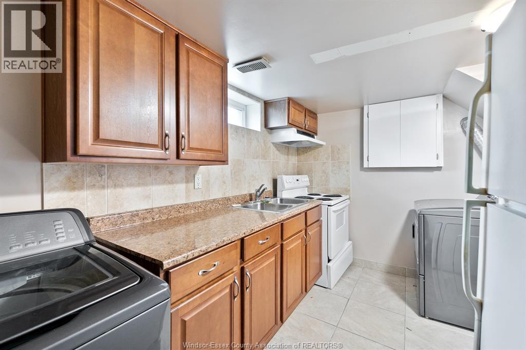 3200 Longfellow Avenue Unit# Lower, Windsor, Ontario  N9E 2L6 - Photo 5 - 26013414