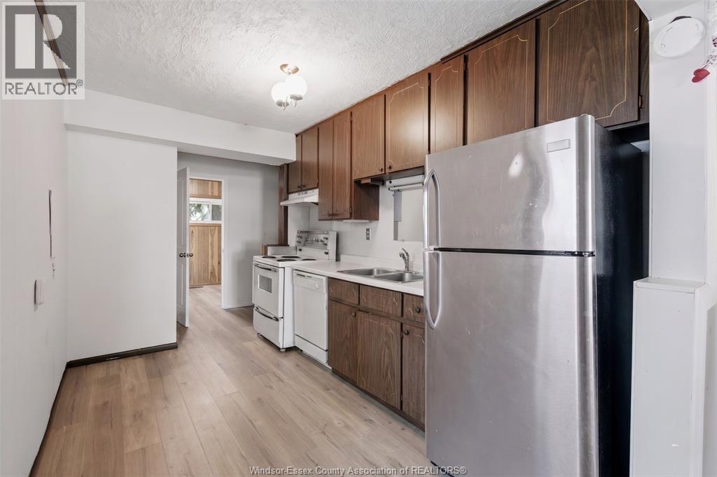 2209 Forest, Windsor, Ontario  N8W 2G7 - Photo 8 - 26013500