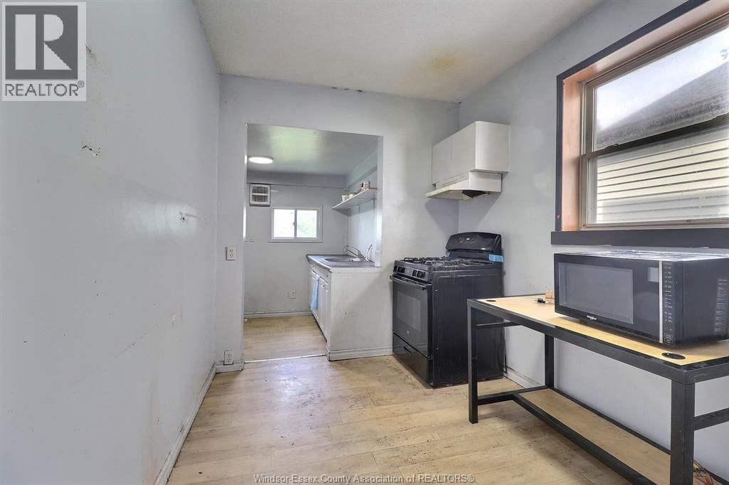 1920 University Avenue West, Windsor, Ontario  N9B 1C8 - Photo 7 - 26013465