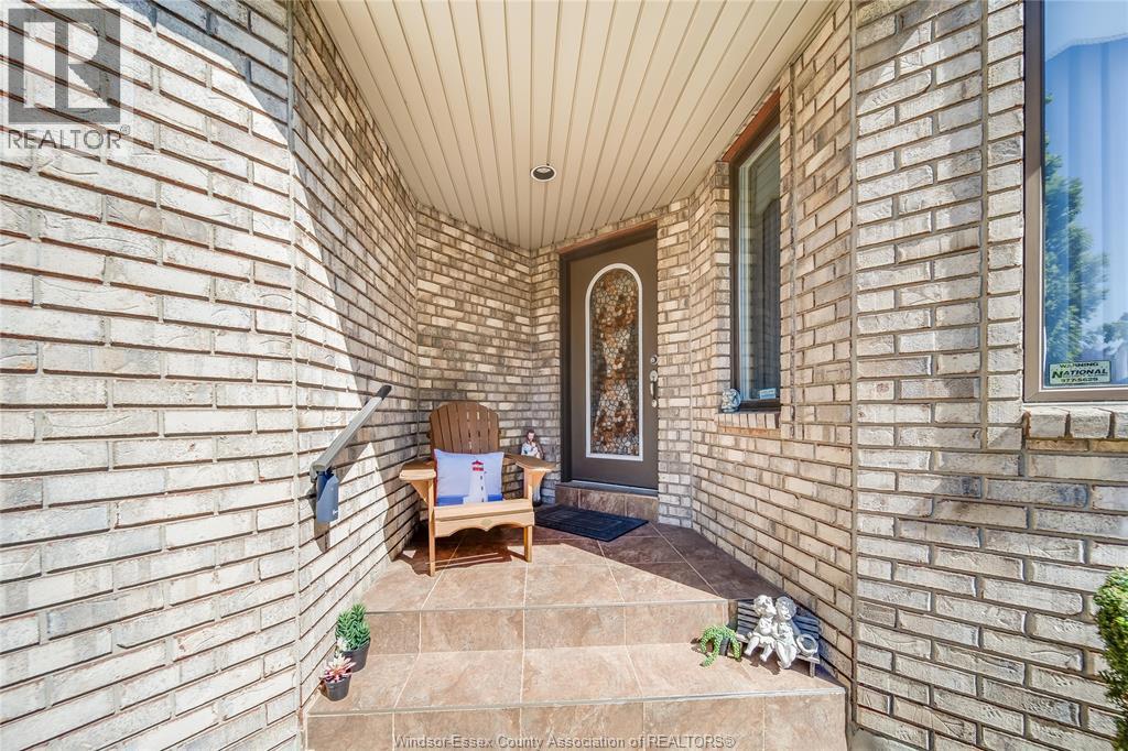 2485 Youngstown Street, Windsor, Ontario  N9E 4L7 - Photo 3 - 26012478