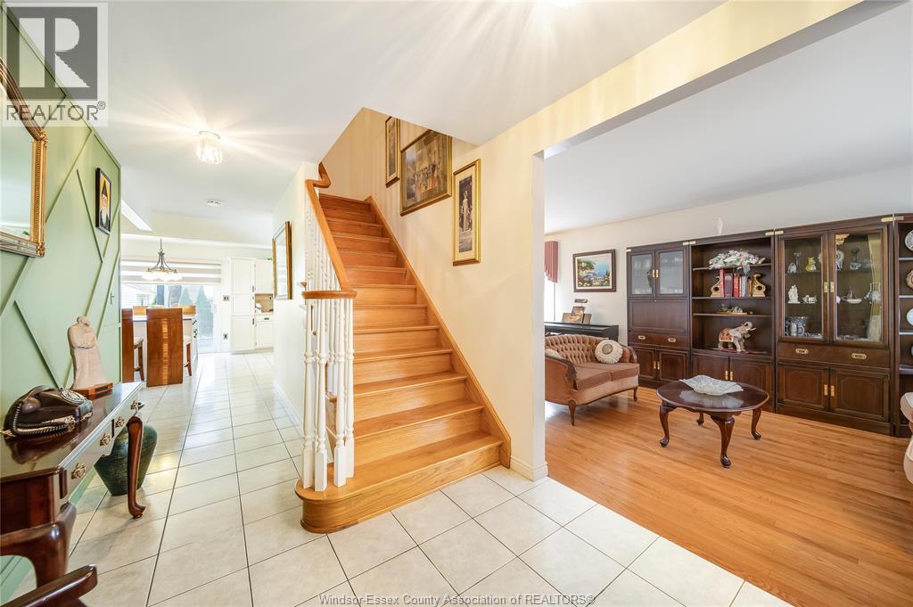 2485 Youngstown Street, Windsor, Ontario  N9E 4L7 - Photo 9 - 26012478