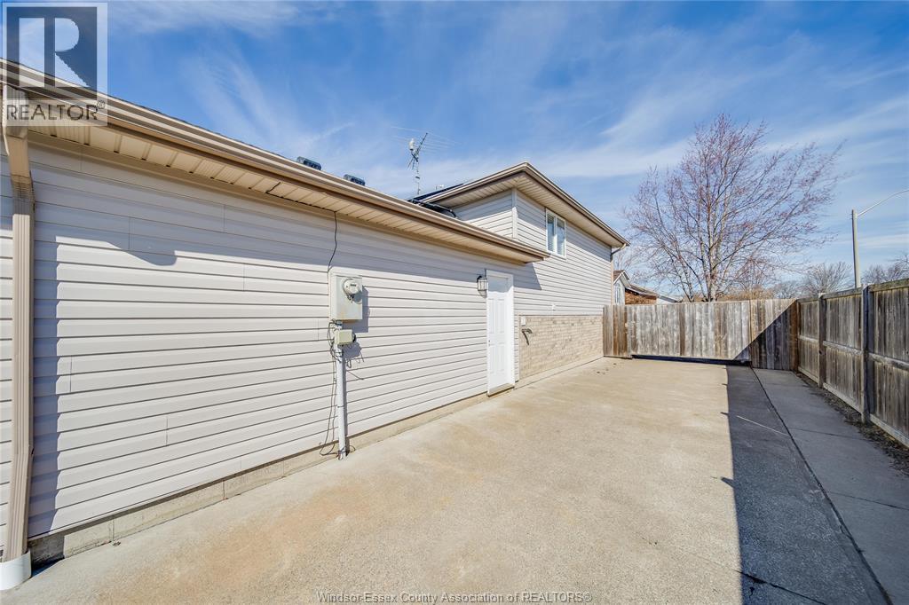 1120 King Louis, Lakeshore, Ontario  N8L 0V3 - Photo 48 - 26013507