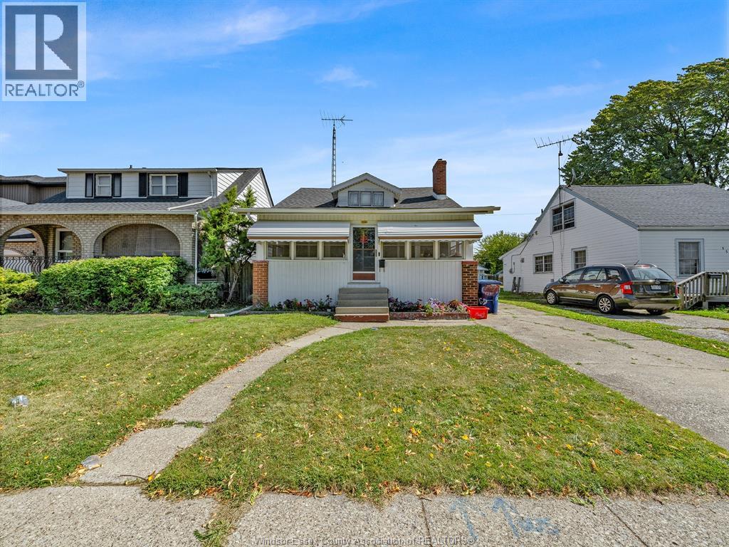 1560 JANETTE AVENUE, Windsor, Ontario