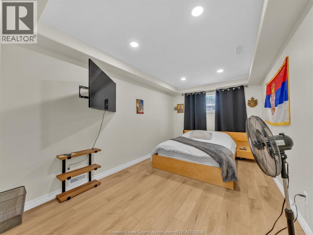 1045 Clover Avenue, Windsor, Ontario  N8P 1V8 - Photo 16 - 26013571